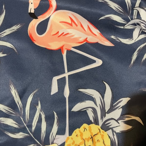 MEN’S FLAMINGO PINEAPPLE SWIM TRUNKS  NEW IN BAG. SIZE MEDIUM - Picture 3 of 4